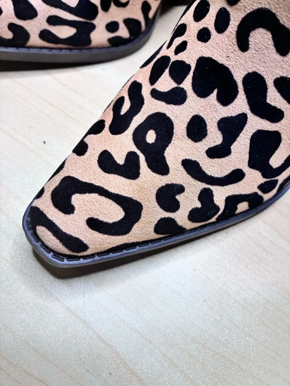 Qupid Leopard Print Pointed Toe Block Heel Booties in Tan & Black - Picture 4 of 4